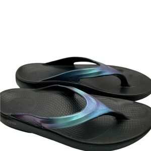Oofos Black and Iridescent Flip Flops size 8 to 9 used few times